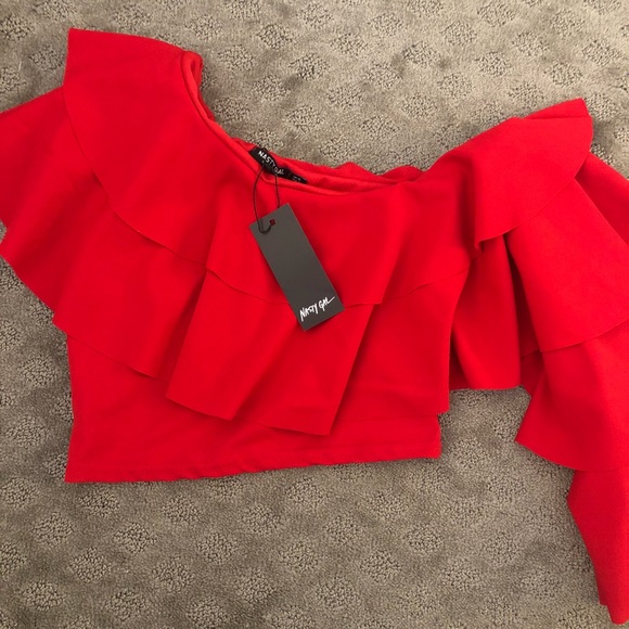 Nasty Gal red crop one sleeve ruffle top - Picture 2 of 3